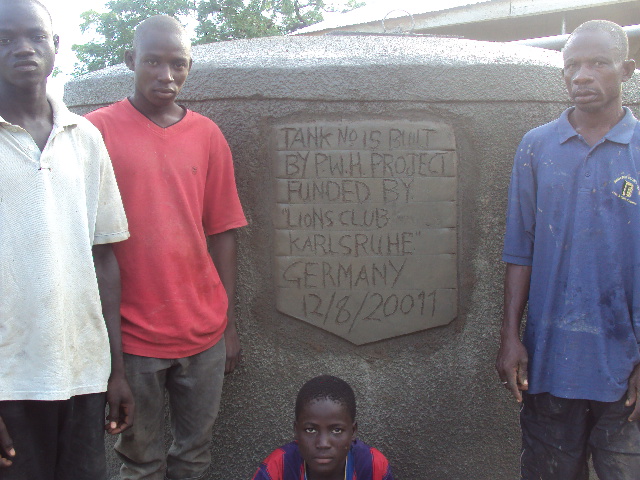 Wassertank für Ghana